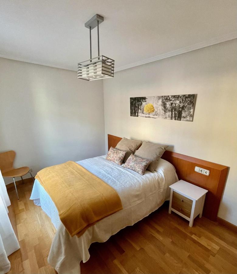 Apartamento Paseo De La Losa Oviedo Buitenkant foto